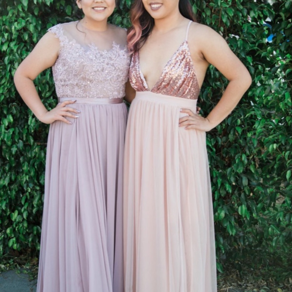 BEAUTIFUL LIGHT PURPLE PROM DRESS!